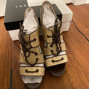 Limited high heel Shoes 9.5